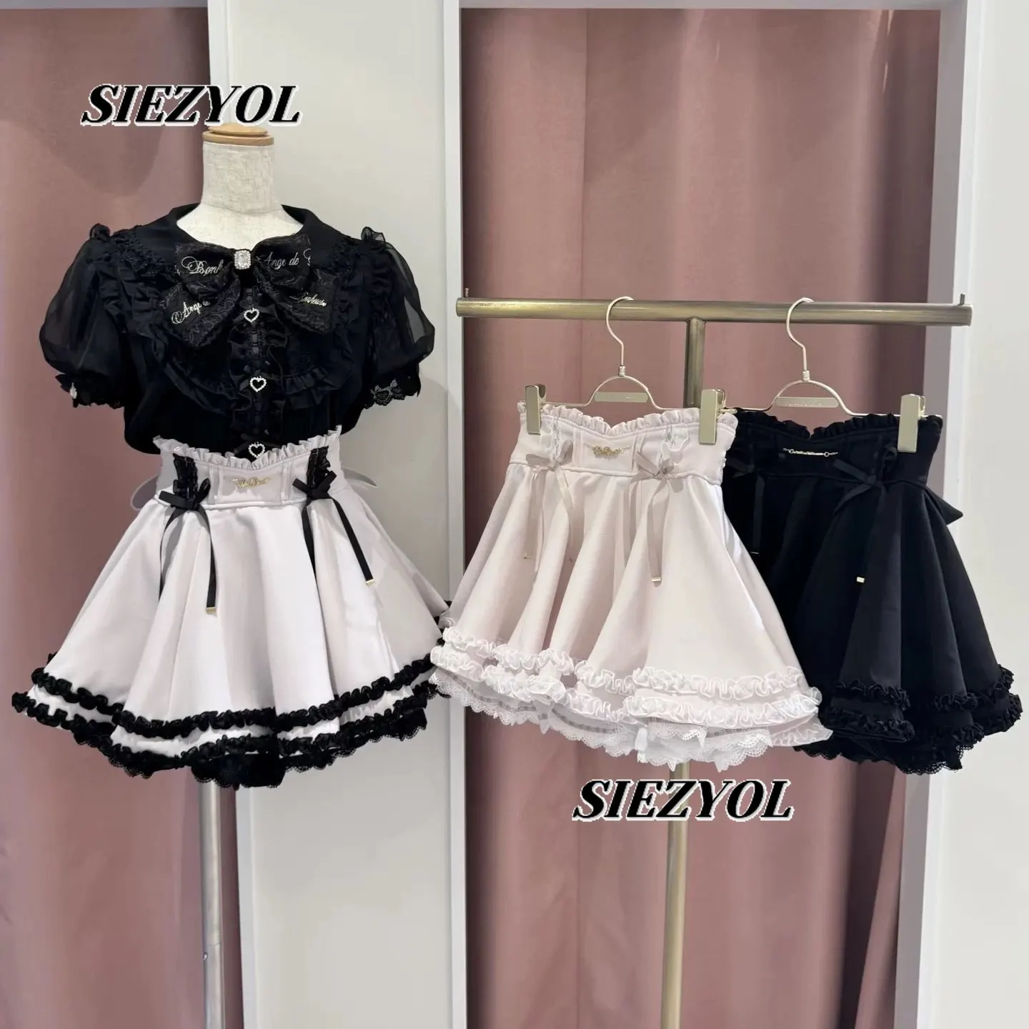 Sweet and Cute Girls' Liz High-waisted Ruffle Trim Bow Culottes Short Skirt New Kawaii A- Line Puff Mini Skirts for Summer
Sweet and Cute Girls' Liz High-waisted Ruffle Trim Bow Culottes Short Skirt New Kawaii A- Line Puff Mini Skirts for Summer