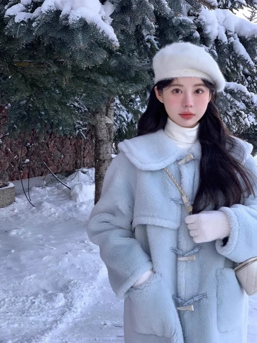 Iceberg Grey Thickened Lamb Fur Coat Women's Winter New Style Warm Long Sleeve Princess Style Windbreaker with Horn Buckle
Iceberg Grey Thickened Lamb Fur Coat Women's Winter New Style Warm Long Sleeve Princess Style Windbreaker with Horn Buckle