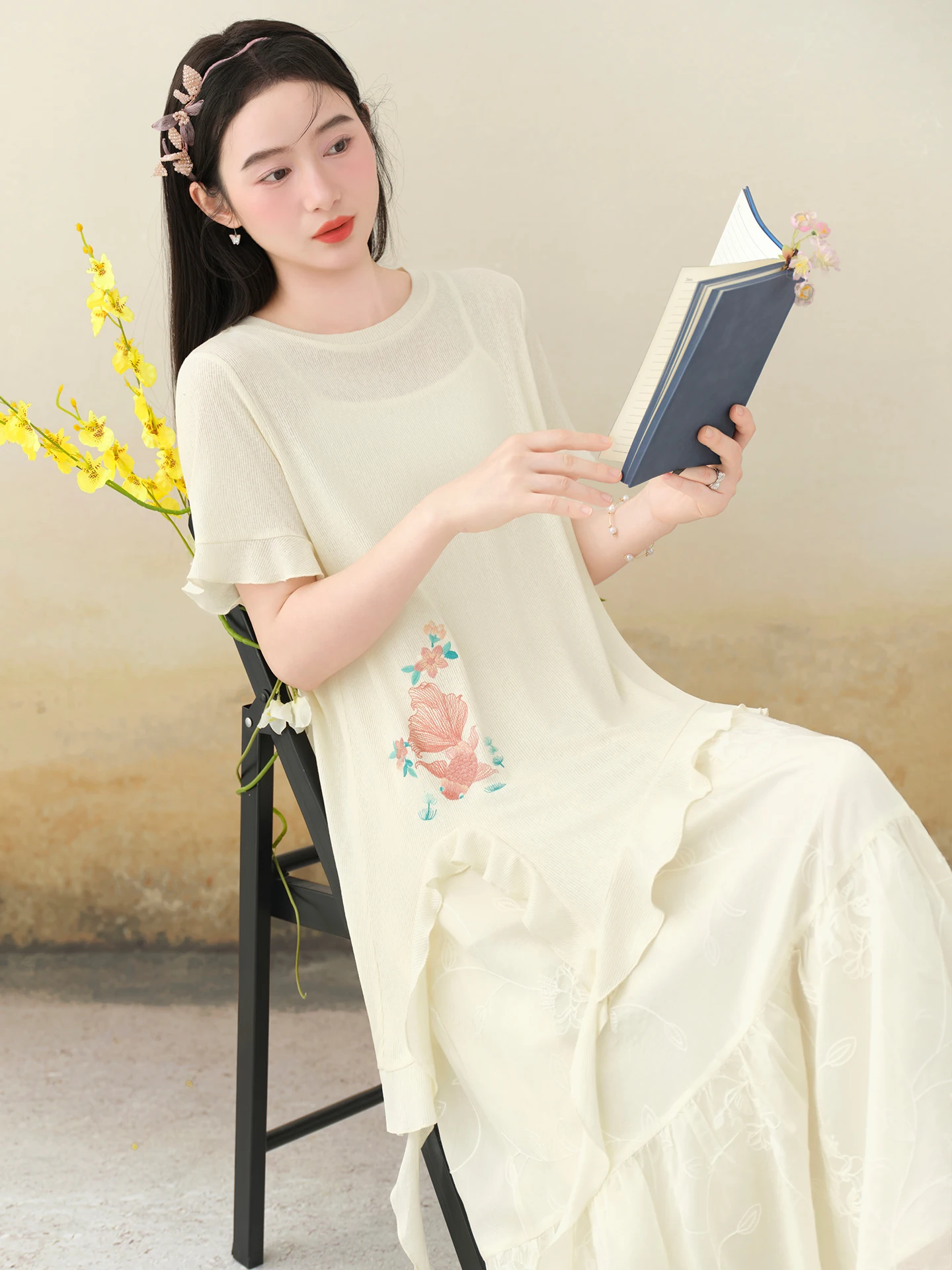 Elastic Knitted Mid-Length T-Shirt Women's Summer New Style Casual Standard Fit Short Sleeve Embroidered Slimming Top
Elastic Knitted Mid-Length T-Shirt Women's Summer New Style Casual Standard Fit Short Sleeve Embroidered Slimming Top