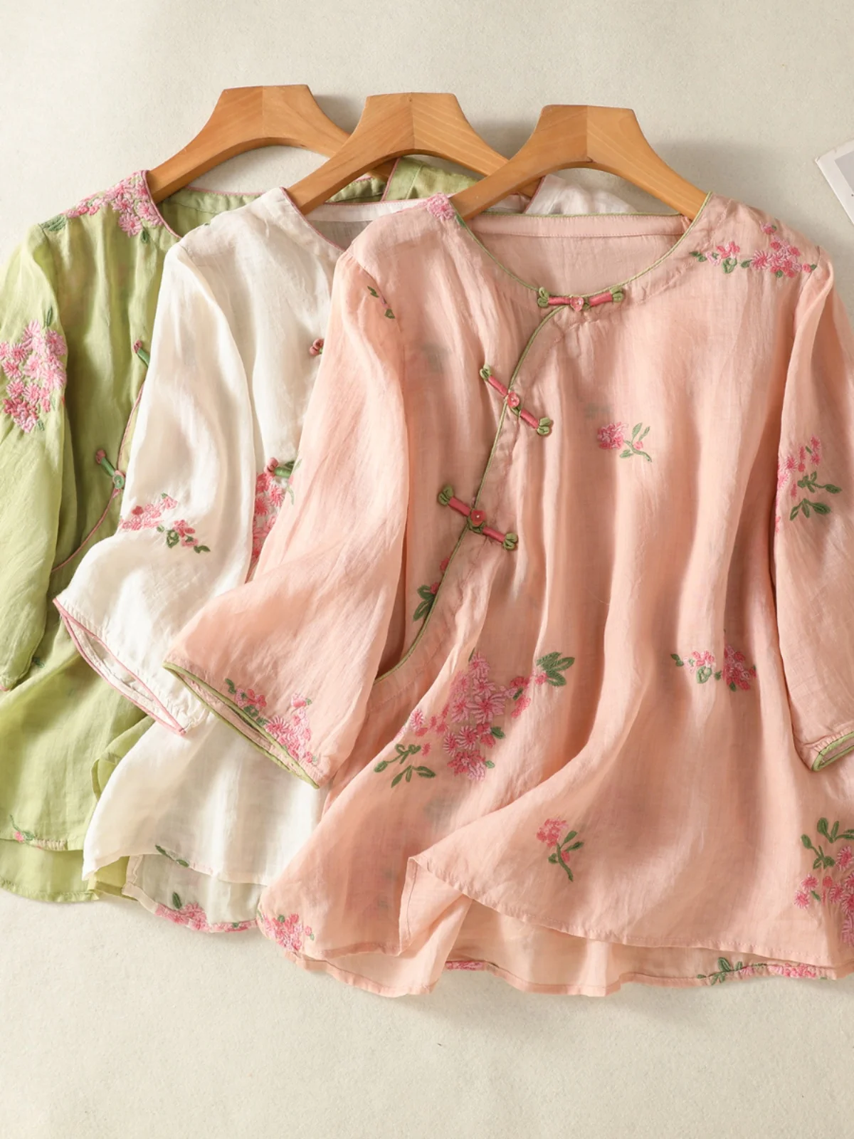 Новый китайский Sle с тяжелой вышивкой, хлопок и лен, женский летний ветер, дзен, круглая пуговица Ne Five Sve, длина
Новый китайский Sle с тяжелой вышивкой, хлопок и лен, женский летний ветер, дзен, круглая пуговица Ne Five Sve, длина