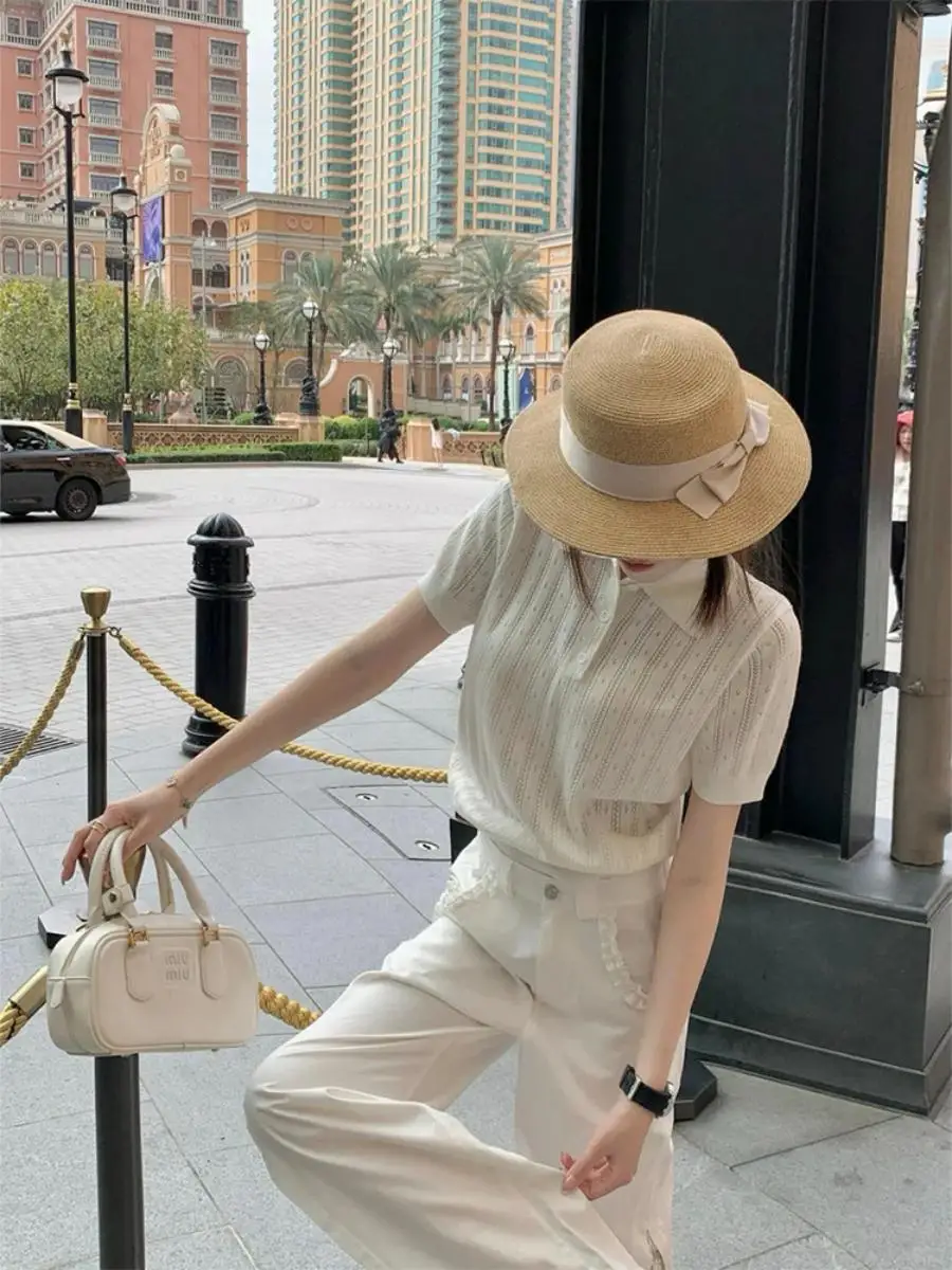 Summer East Gate Neck Hollow Knitted Short Sleeve Women's Breathable Slimming Small Fragrance Style Top Polyester Fiber
Summer East Gate Neck Hollow Knitted Short Sleeve Women's Breathable Slimming Small Fragrance Style Top Polyester Fiber