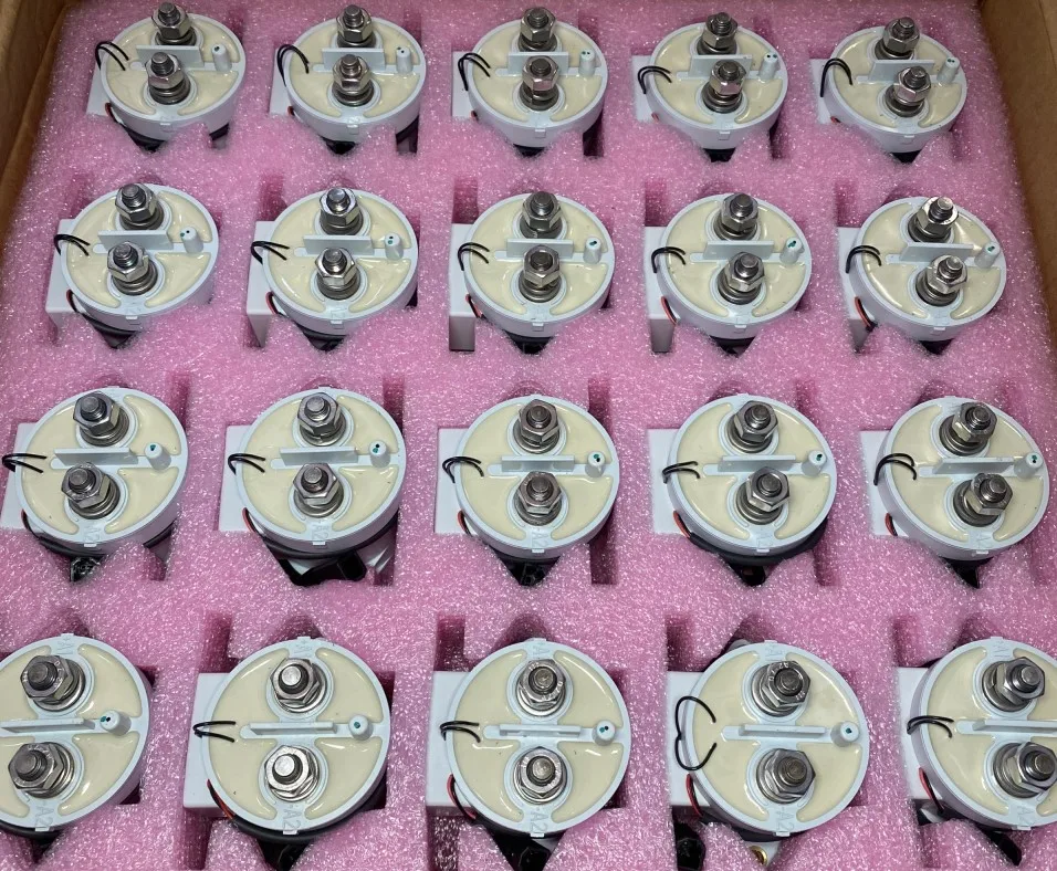 New EVC500 AAANAM 2299223-1\2299223-2 High Voltage Relay 12V 1000A Contactor Relay For New Energy Vehicles
New EVC500 AAANAM 2299223-1\2299223-2 High Voltage Relay 12V 1000A Contactor Relay For New Energy Vehicles