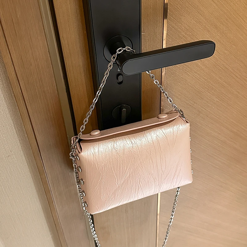 Korean Style Mini Box Crossbody Bag Litchi Pattern Leather Chain Shoulder Purse Chic Solid Square Handbag for Daily Casual Use
Korean Style Mini Box Crossbody Bag Litchi Pattern Leather Chain Shoulder Purse Chic Solid Square Handbag for Daily Casual Use