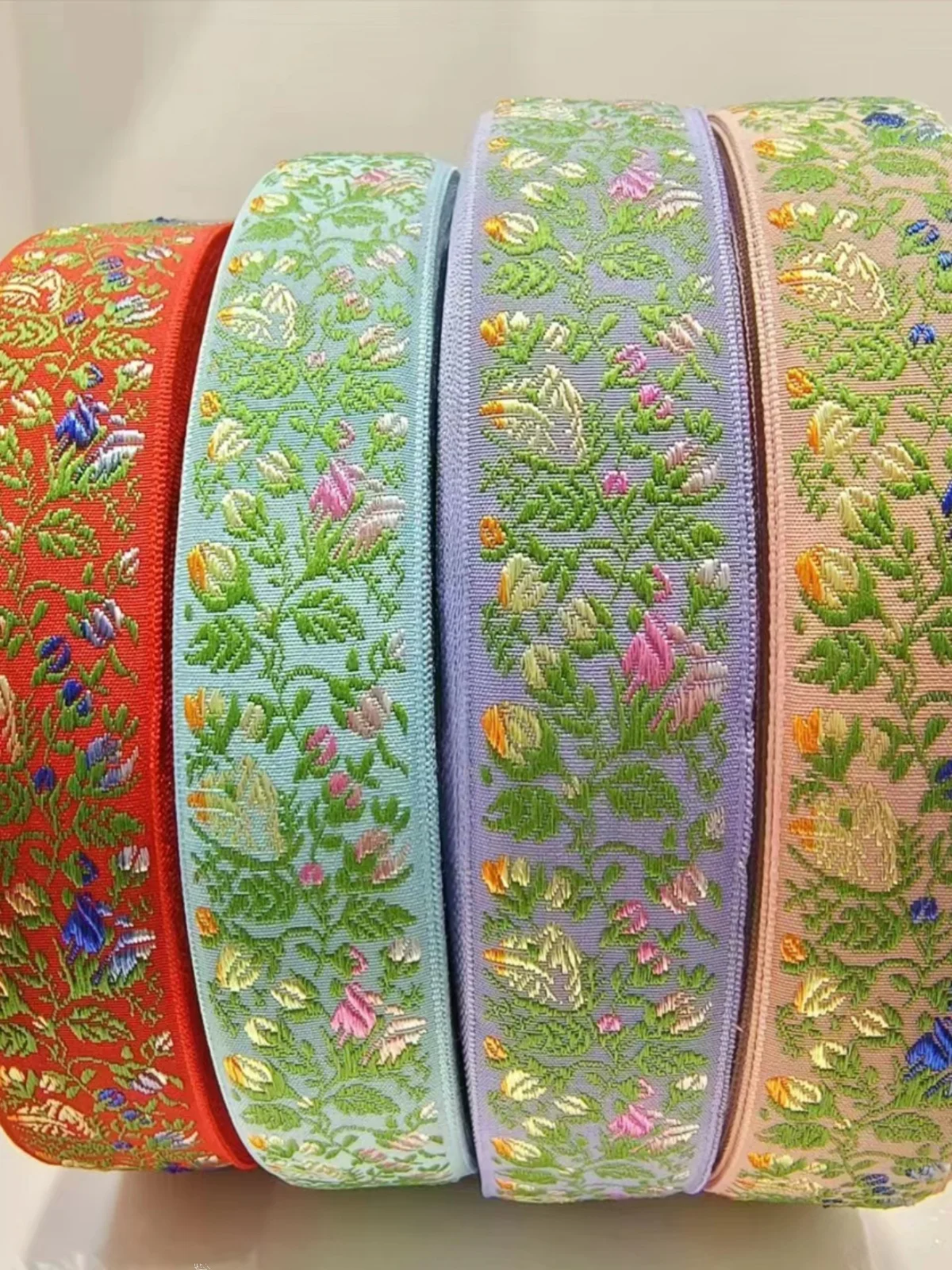 Новые этнические кружевные завязки ручной работы с вышивкой узлами для аксессуаров костюмов Ханьфу, тканевая лента
Новые этнические кружевные завязки ручной работы с вышивкой узлами для аксессуаров костюмов Ханьфу, тканевая лента