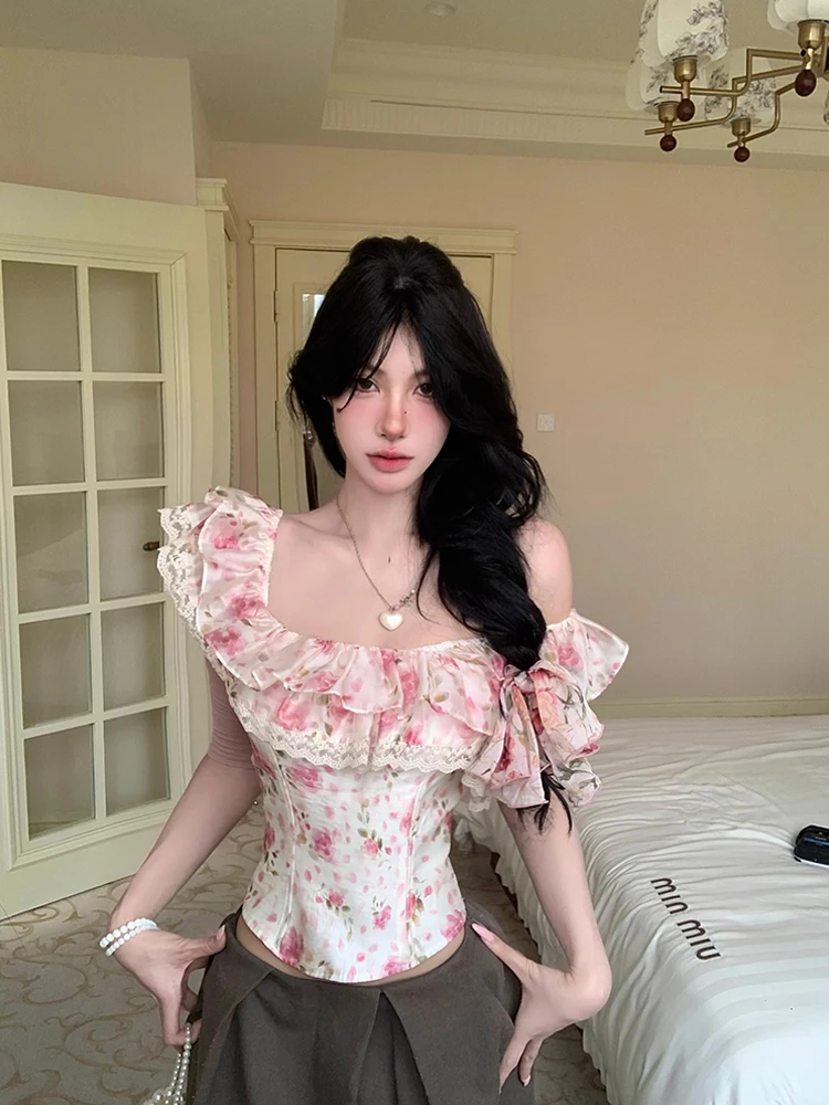 2025 summer new style temperament design sense vacation style floral off shoulder lace trim fishbone corset top for women
2025 summer new style temperament design sense vacation style floral off shoulder lace trim fishbone corset top for women