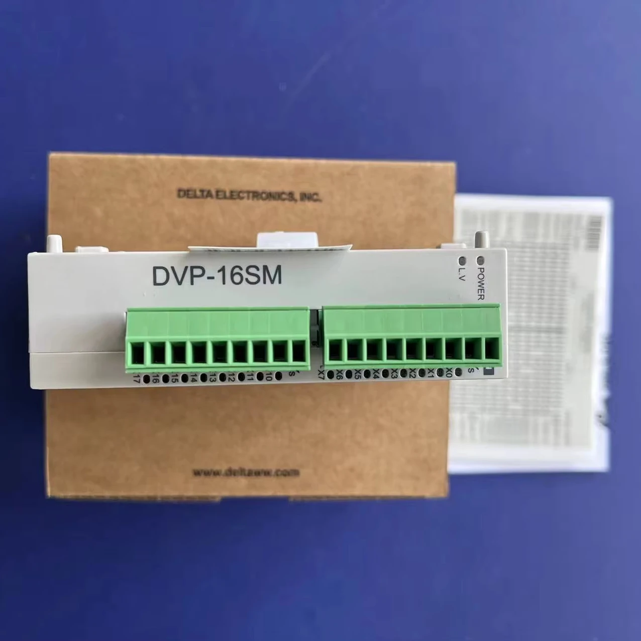 DVP16SM11N DVP-S Series PLC Input Module
DVP16SM11N DVP-S Series PLC Input Module
