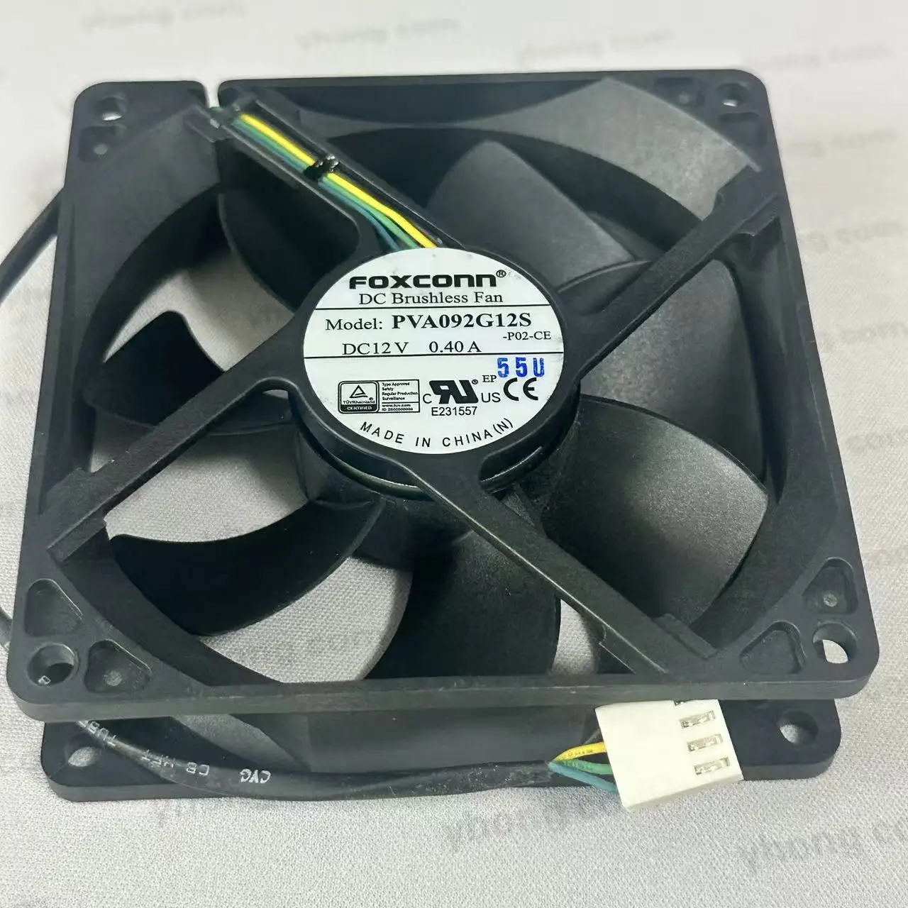 Forcecon PVA092G12S DC 12V 0.40A 90x90x25mm 4-wire Server Cooling Fan
Forcecon PVA092G12S DC 12V 0.40A 90x90x25mm 4-wire Server Cooling Fan