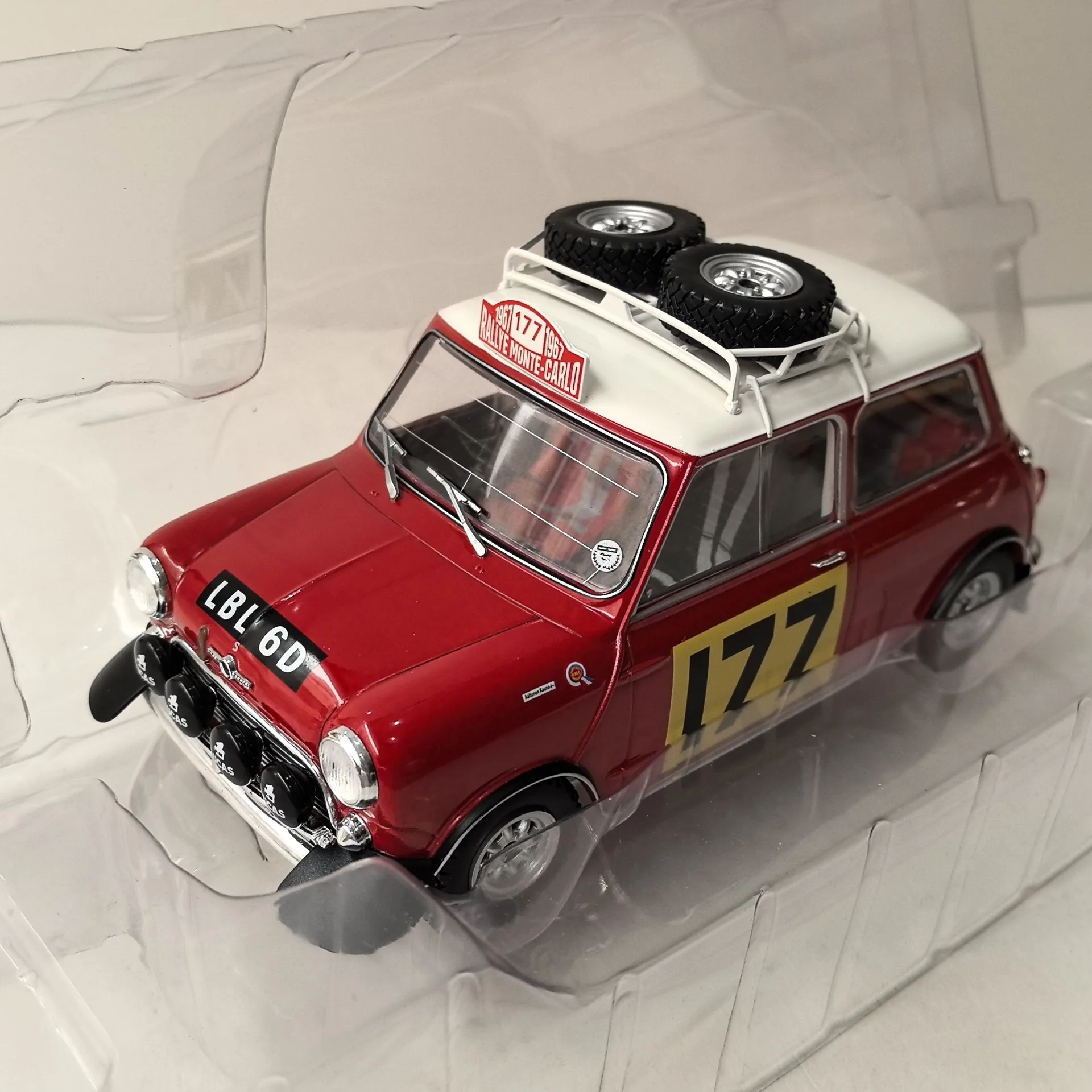 Diecast IXO 1/18 Scale MINI #177 Mini Racing Alloy Car Model Collectible Toy Gift Souvenir Display Ornament
Diecast IXO 1/18 Scale MINI #177 Mini Racing Alloy Car Model Collectible Toy Gift Souvenir Display Ornament