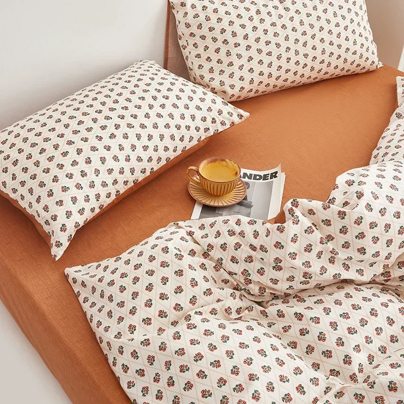 Four-piece Cotton Bed Cotton Cute Childrens Bedding Dormitory Three-piece Boy Quilt Cover Bed Linen
Four-piece Cotton Bed Cotton Cute Childrens Bedding Dormitory Three-piece Boy Quilt Cover Bed Linen