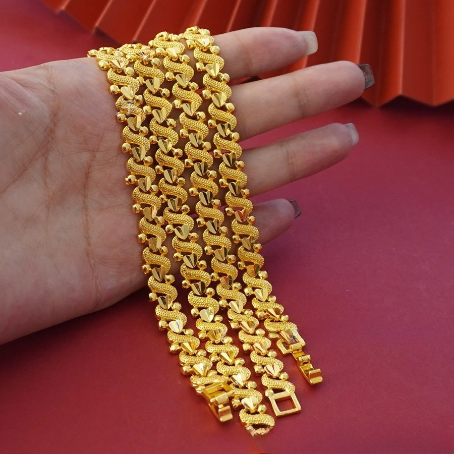9999 gold S-shaped heart-shaped bracelet, suitable for women to wear. A best-selling item in the Middle East.
9999 gold S-shaped heart-shaped bracelet, suitable for women to wear. A best-selling item in the Middle East.
