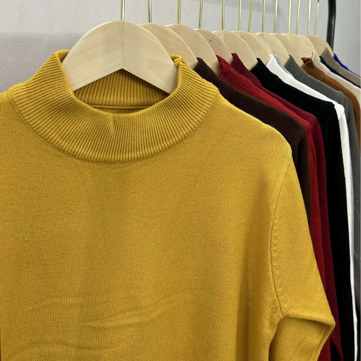 2024 Men's Half High Neck Sweater Autumn and Winter Warmth Trendy Top Casual Bottom Basic Payment Long Sleeved Knit A135
2024 Men's Half High Neck Sweater Autumn and Winter Warmth Trendy Top Casual Bottom Basic Payment Long Sleeved Knit A135
