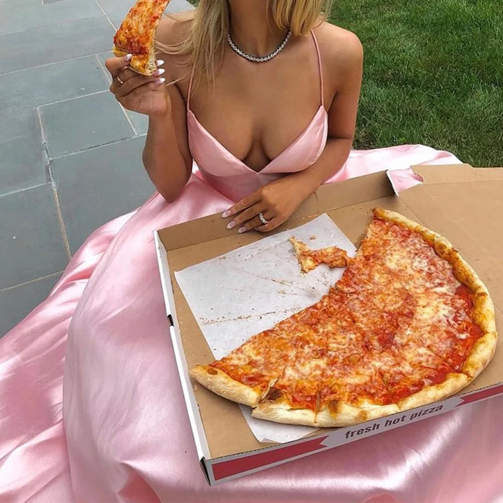 A-Line Floor Length V-Neck Spaghetti Straps Satin Sleeveless Solid Color Exquisite and Temperament Evening Dresses Lace Up Back
A-Line Floor Length V-Neck Spaghetti Straps Satin Sleeveless Solid Color Exquisite and Temperament Evening Dresses Lace Up Back