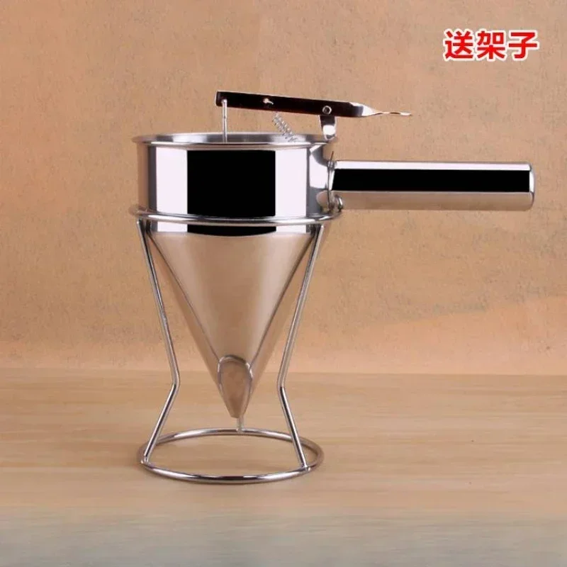 Hot sales Baking Cake Handheld Pouring Pot Pancake Squeezing Batter Component Distribution Tool
Hot sales Baking Cake Handheld Pouring Pot Pancake Squeezing Batter Component Distribution Tool