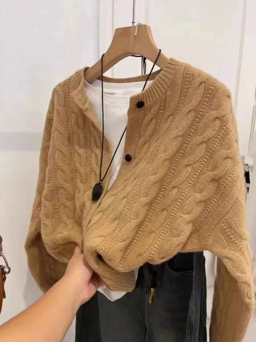 Warm Preppy Style Soft O-Neck Long Sleeve Loose Tops 100% Merino Wool Knitwear Basic Women's Cardigan Sweater Button Tops
Warm Preppy Style Soft O-Neck Long Sleeve Loose Tops 100% Merino Wool Knitwear Basic Women's Cardigan Sweater Button Tops