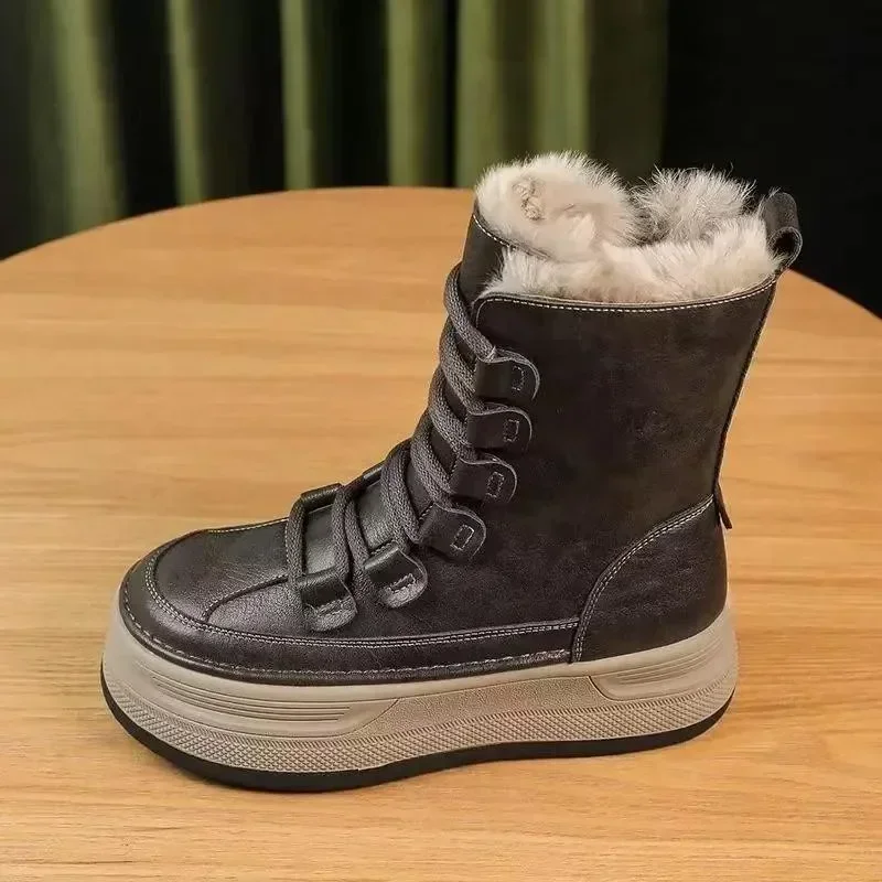 Platform Women Suede Ankle Snow Boots Flats Fur Warm Shoes 2024 Winter Brand Short Plush Women Shoes Trend Chelsea Cotton Boots
Platform Women Suede Ankle Snow Boots Flats Fur Warm Shoes 2024 Winter Brand Short Plush Women Shoes Trend Chelsea Cotton Boots