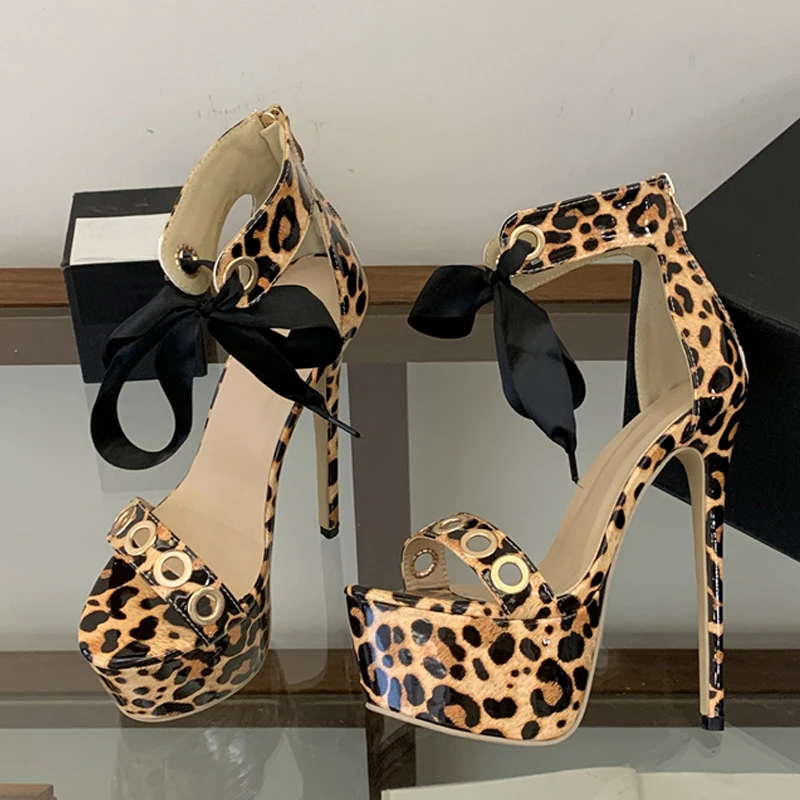 Liyke New Fashion Hollow Out Metal Strap Sexy Leopard Print Platform Sandals Women Lace Up Super High Heels Party Dress Shoes
Liyke New Fashion Hollow Out Metal Strap Sexy Leopard Print Platform Sandals Women Lace Up Super High Heels Party Dress Shoes
