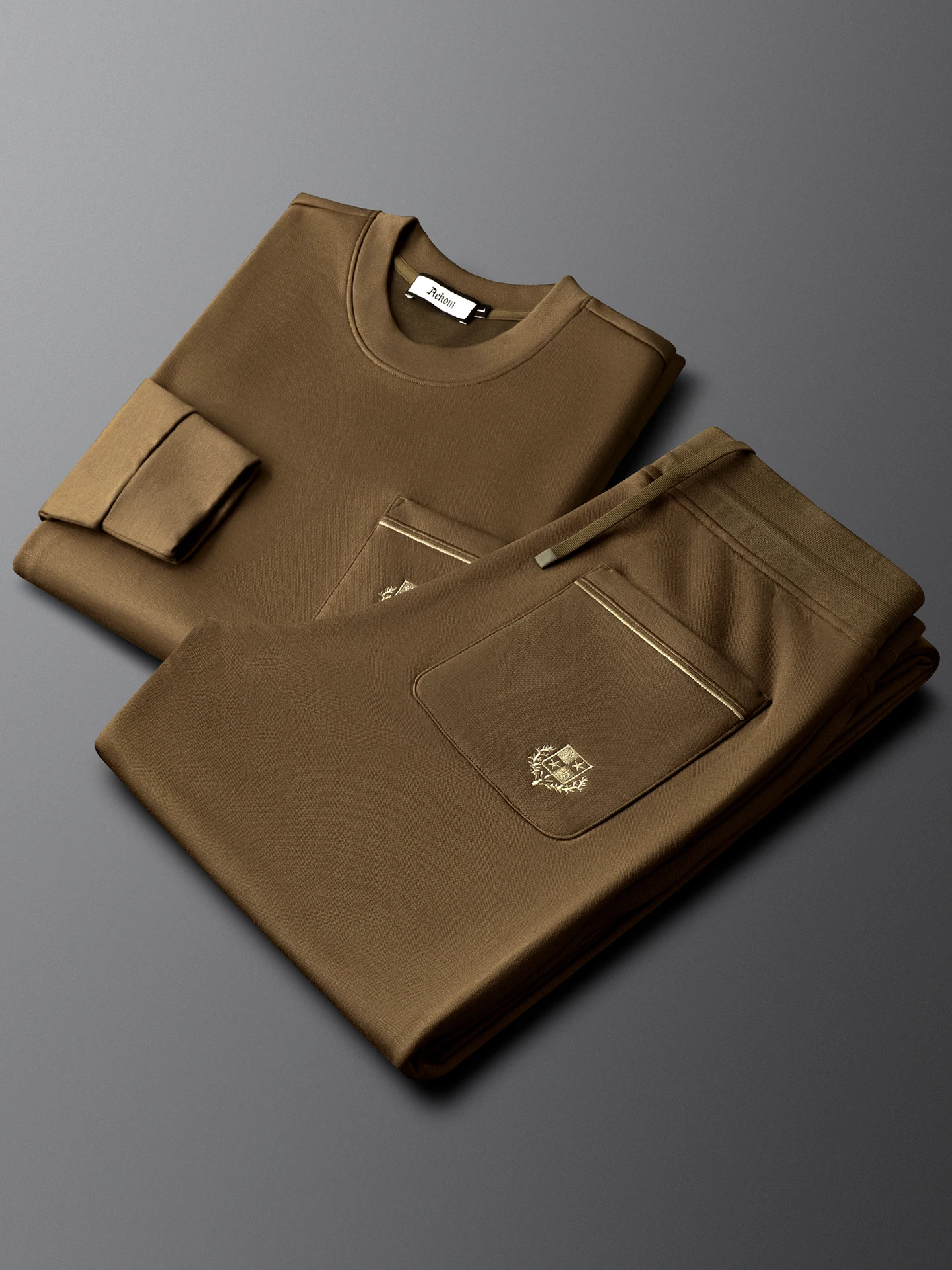 Mens Casual Sportswear Set Long Sve round Ne T-irt Slim Fit Straight Leg Sweatpants Two Piece Set Faionable
Mens Casual Sportswear Set Long Sve round Ne T-irt Slim Fit Straight Leg Sweatpants Two Piece Set Faionable