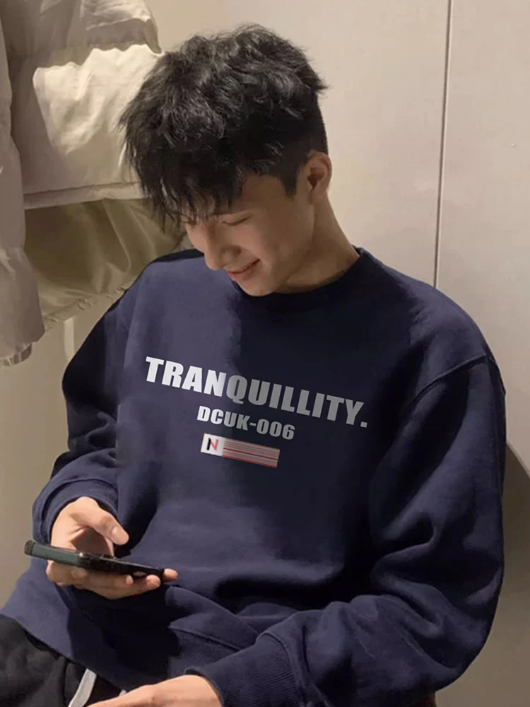 Винтажный свитшот с круглым вырезом и капюшоном для мужчин, повседневный, с длинными рукавами, осенне-весенний, модный, молодежный, свободного кроя, с принтом, бренд Tzmz
Винтажный свитшот с круглым вырезом и капюшоном для мужчин, повседневный, с длинными рукавами, осенне-весенний, модный, молодежный, свободного кроя, с принтом, бренд Tzmz