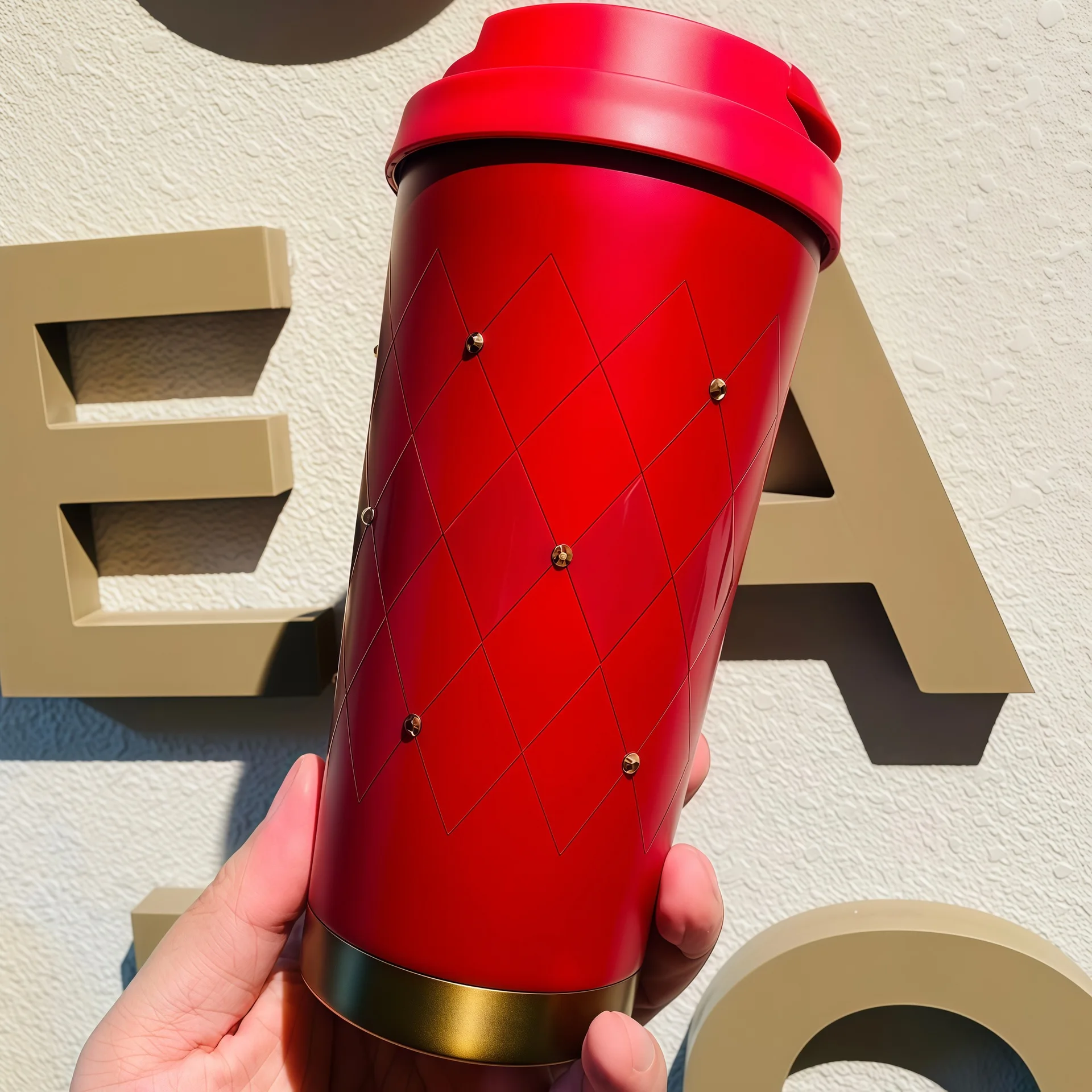 Чашка для воды со звездой, офисная чашка для воды, уличная изолированная чашка для воды, красная, 500 мл, изолированная чашка, кофейная чашка, материал 316 с логотипом 1:1
Чашка для воды со звездой, офисная чашка для воды, уличная изолированная чашка для воды, красная, 500 мл, изолированная чашка, кофейная чашка, материал 316 с логотипом 1:1