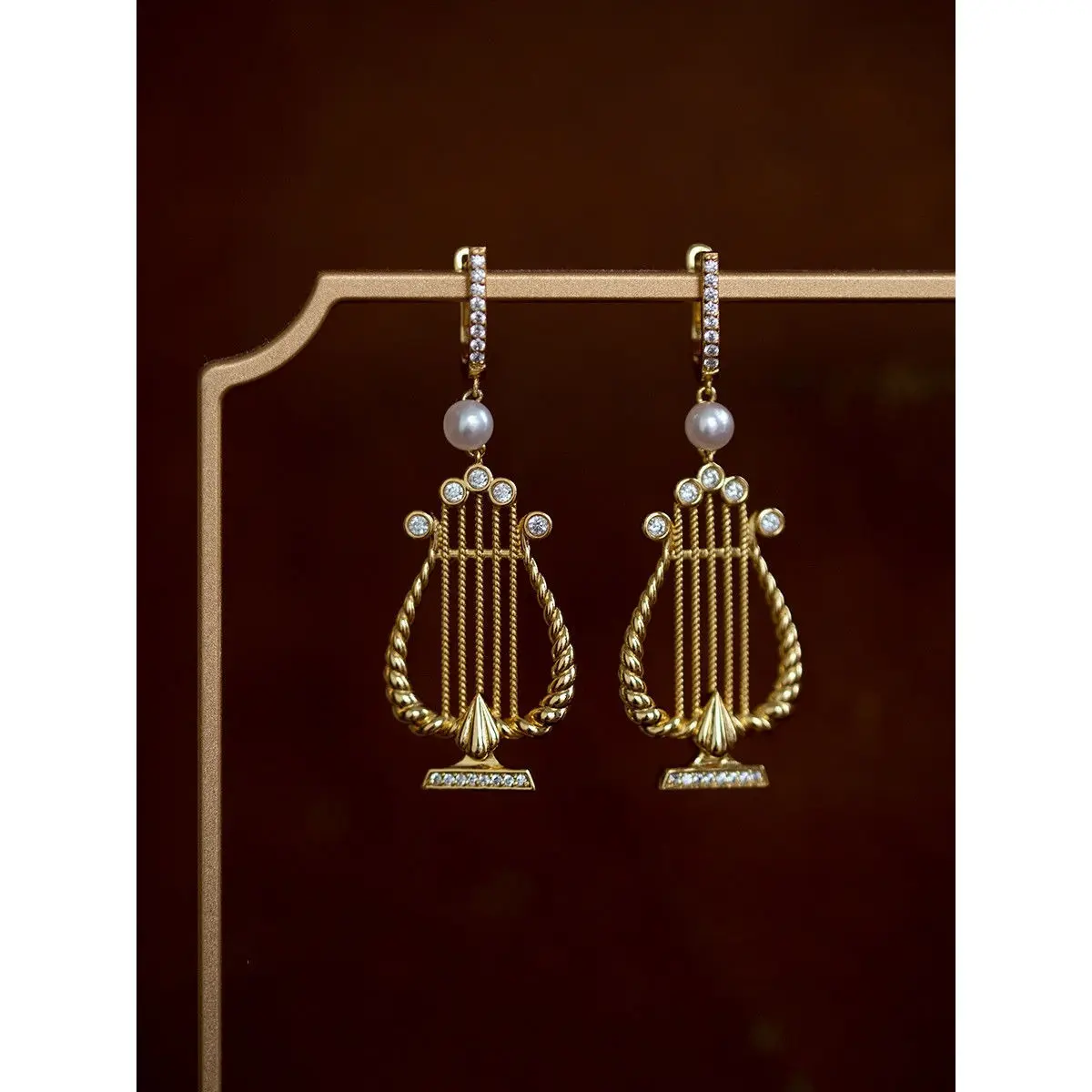 Designer Vintage 14K Gold Filled Harp Pearl Zircon CZ Ear Buckle Dangle Drop Earrings European Court Style Byezantium Jewellery
Designer Vintage 14K Gold Filled Harp Pearl Zircon CZ Ear Buckle Dangle Drop Earrings European Court Style Byezantium Jewellery