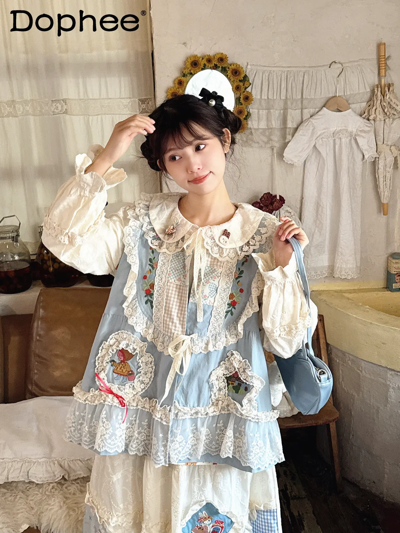Sweet Girl Doll Feeling Milk Blue Vest Japanese Original Mori Lolita Cute Lace Slim Top Coat Long Sleeve Doll Collar Shirt Set
Sweet Girl Doll Feeling Milk Blue Vest Japanese Original Mori Lolita Cute Lace Slim Top Coat Long Sleeve Doll Collar Shirt Set