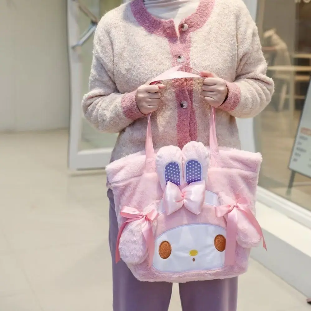 Плюшевая сумка Sanrio с героями мультфильмов для девочек, модная сумка через плечо, сумка для мамы, милая сумка для хранения, студенческая сумка-тоут большой вместимости
Плюшевая сумка Sanrio с героями мультфильмов для девочек, модная сумка через плечо, сумка для мамы, милая сумка для хранения, студенческая сумка-тоут большой вместимости