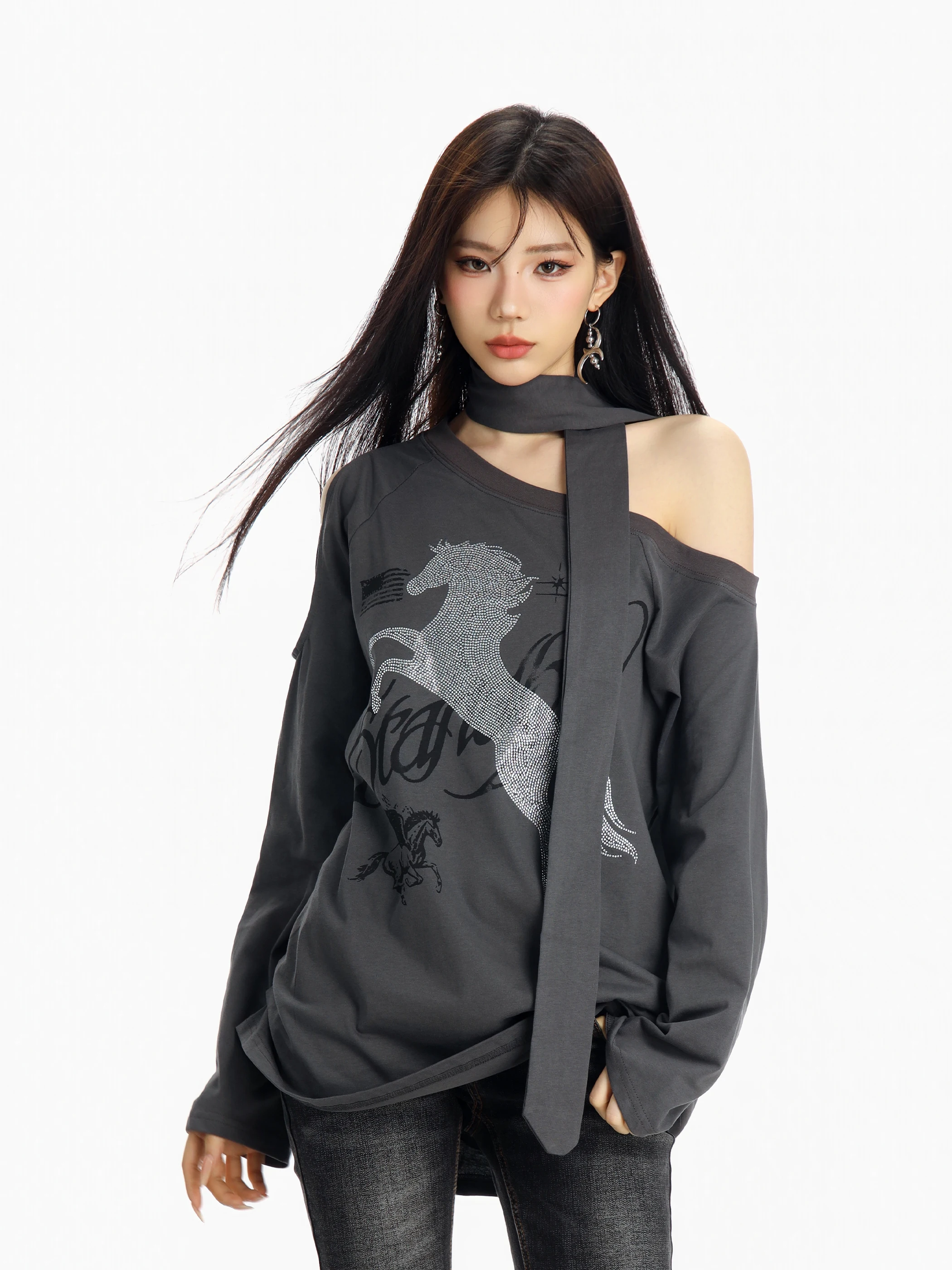 Captain Beer Design Irregular Shoulder Long Sleeve T-Shirt Women's Loose Korean Style with Scarf Spring Fashion Retro Cotton
Captain Beer Design Irregular Shoulder Long Sleeve T-Shirt Women's Loose Korean Style with Scarf Spring Fashion Retro Cotton