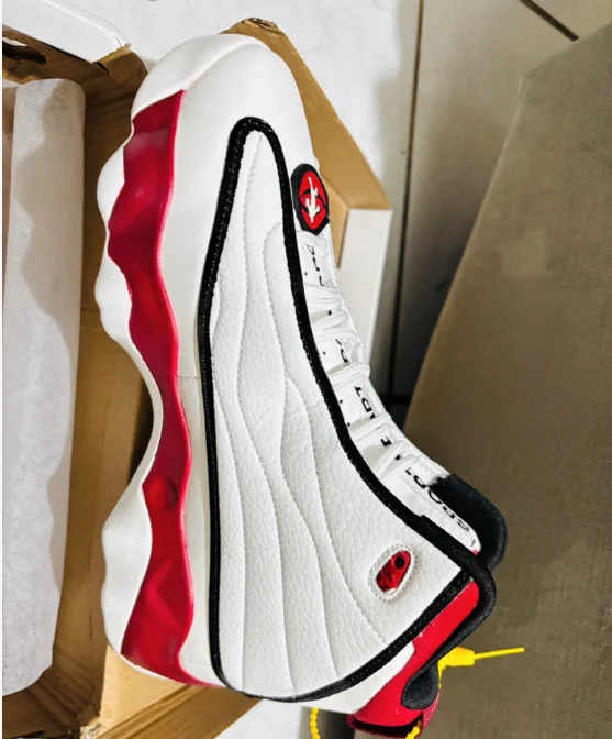 Hot-selling 2025 New Winter Outdoor Professional Training Basketball Shoes Comfortable shoe design for basketball training
Hot-selling 2025 New Winter Outdoor Professional Training Basketball Shoes Comfortable shoe design for basketball training