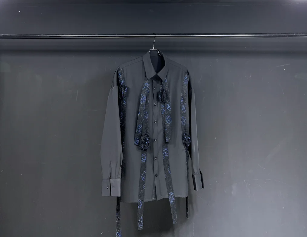 2023 Original design spring and summer new shirt blue hand-pinched long-sleeved shirt loose droning niche design
2023 Original design spring and summer new shirt blue hand-pinched long-sleeved shirt loose droning niche design
