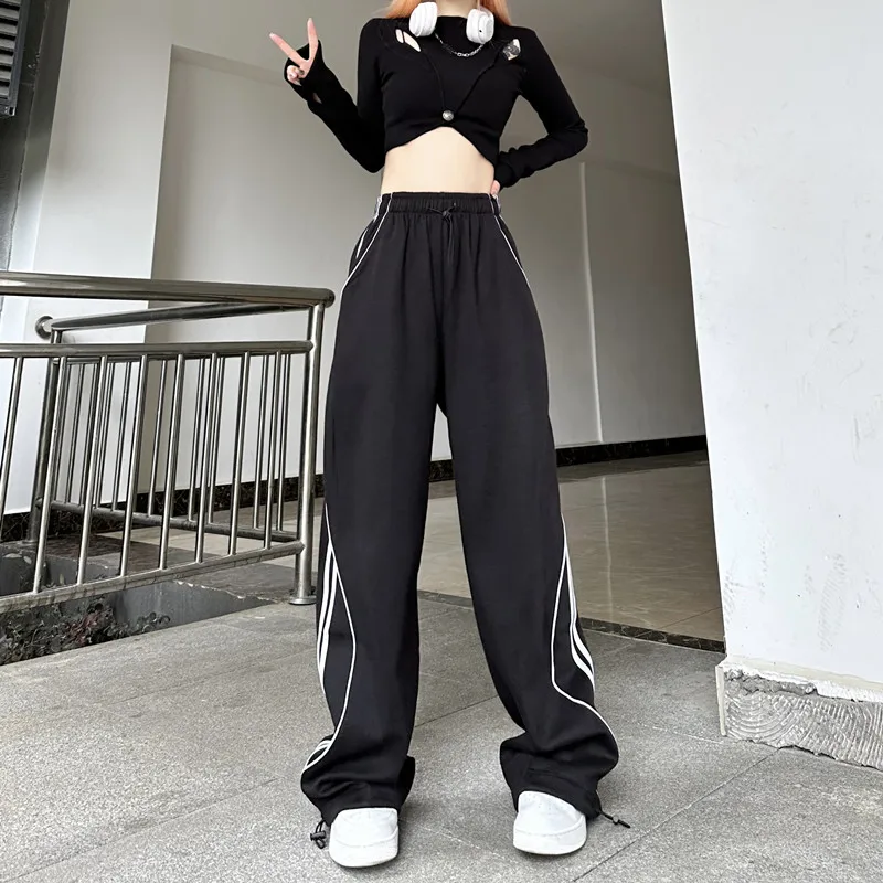 WCFCX STUDIO American Retro Women Casual Pants Korean Y2K Parachute Wide Leg Sweatpant Female Hip Hop Loose High Waist Trousers
WCFCX STUDIO American Retro Women Casual Pants Korean Y2K Parachute Wide Leg Sweatpant Female Hip Hop Loose High Waist Trousers