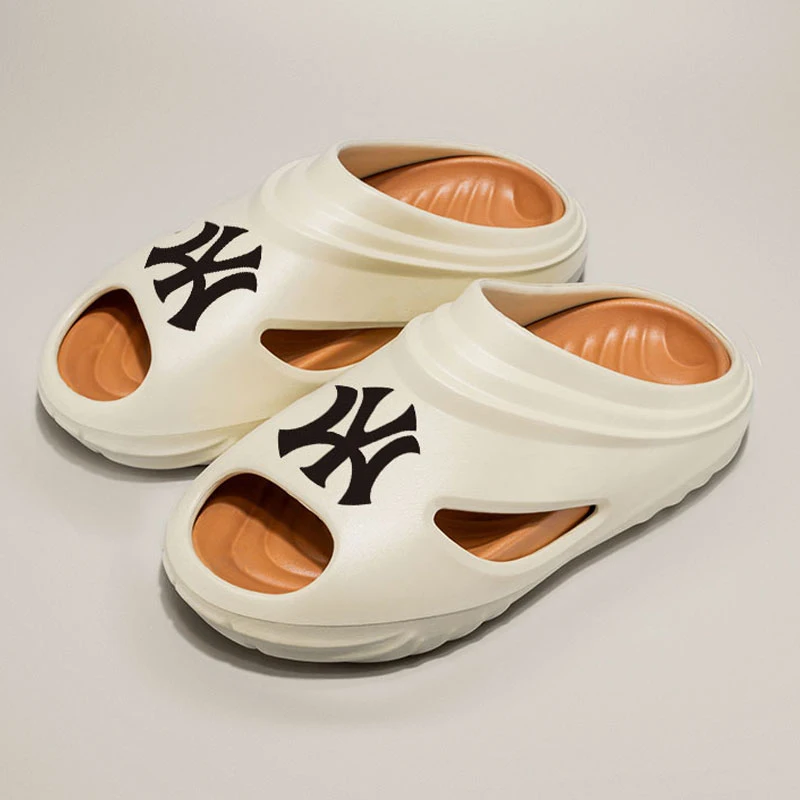 Dual-use indoor and outdoor slippers, thick-soled, comfortable, versatile, fashionable and trendy slide sandals
Dual-use indoor and outdoor slippers, thick-soled, comfortable, versatile, fashionable and trendy slide sandals