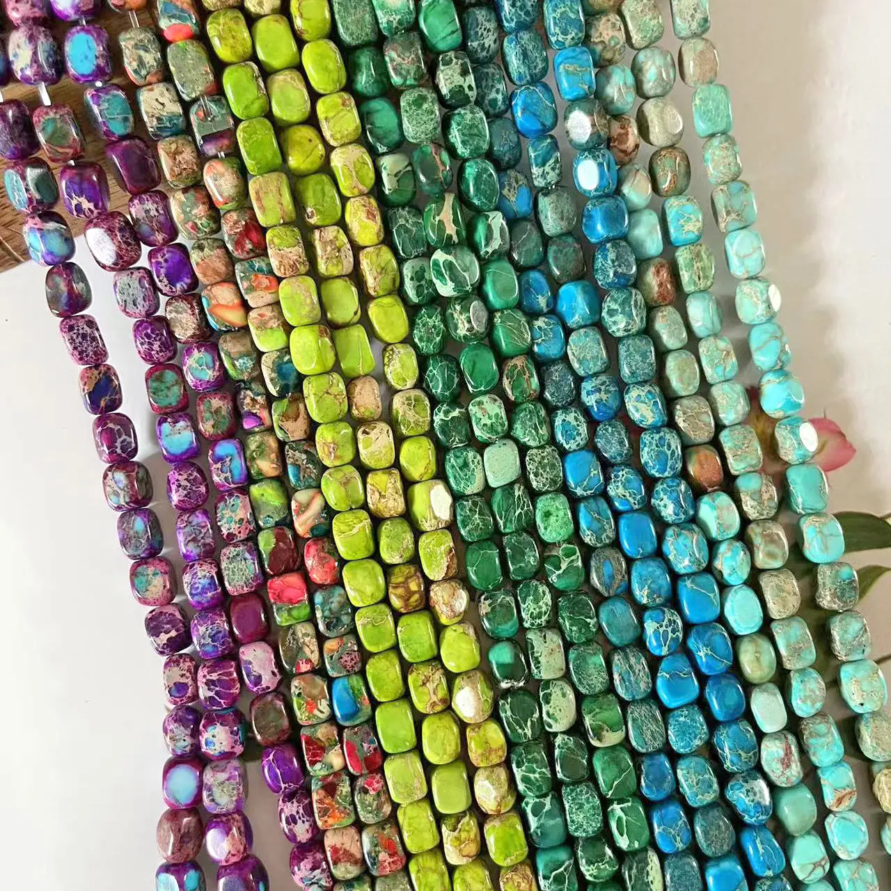 1 Strand 38cm 5*7mm Natural Emperor Stone Beads Irregular Shape Bohemian DIY Jewelry Making
1 Strand 38cm 5*7mm Natural Emperor Stone Beads Irregular Shape Bohemian DIY Jewelry Making