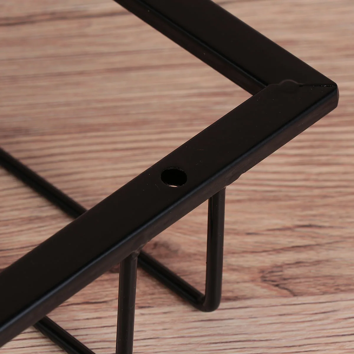 Iron Art 4-Slot Black Wine Glass Rack Glass Cup Holder for Home Bar Cafe Organizing Goblet Stand Cup Stand
Iron Art 4-Slot Black Wine Glass Rack Glass Cup Holder for Home Bar Cafe Organizing Goblet Stand Cup Stand