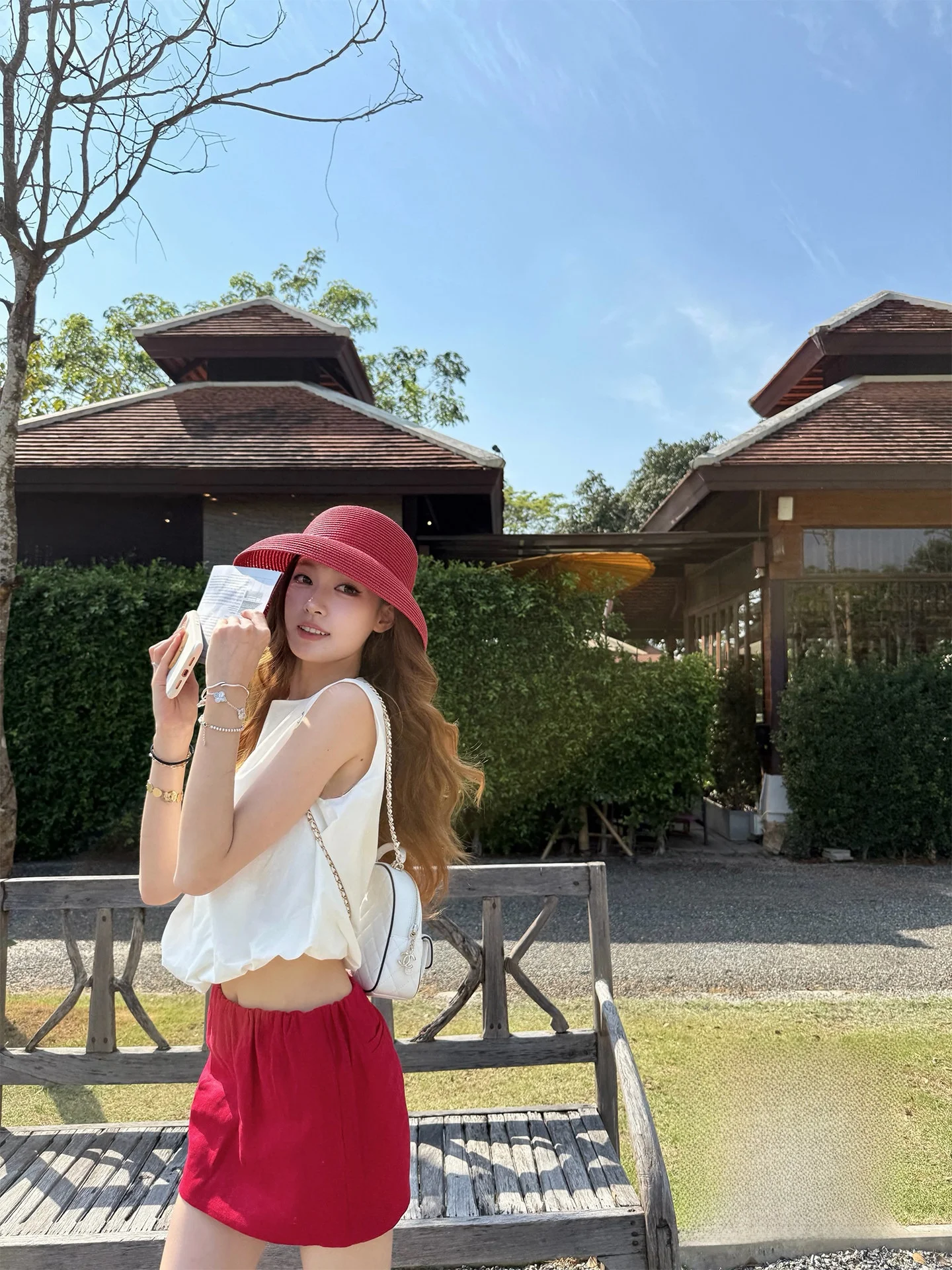 SourceWithU Sweet Sleeveless Pleated Hem Vest for Studying Abroad Daily Low round Neck Short Length Elastic Waist Design
SourceWithU Sweet Sleeveless Pleated Hem Vest for Studying Abroad Daily Low round Neck Short Length Elastic Waist Design