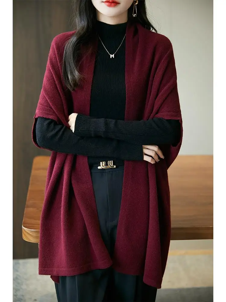 Элитный женский вязаный кардиган-накидка средней длины с рукавами «летучая мышь» и открытым передом, осенняя коллекция 2025
Элитный женский вязаный кардиган-накидка средней длины с рукавами «летучая мышь» и открытым передом, осенняя коллекция 2025