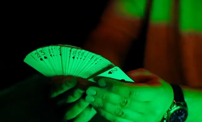 Картка с фрагментом по абстрактным эффектом, фокусы, трюки, карты исполнителя крупным планом, волшебные колоды и трюки, магический реквизит для начинающих, забавный
Картка с фрагментом по абстрактным эффектом, фокусы, трюки, карты исполнителя крупным планом, волшебные колоды и трюки, магический реквизит для начинающих, забавный