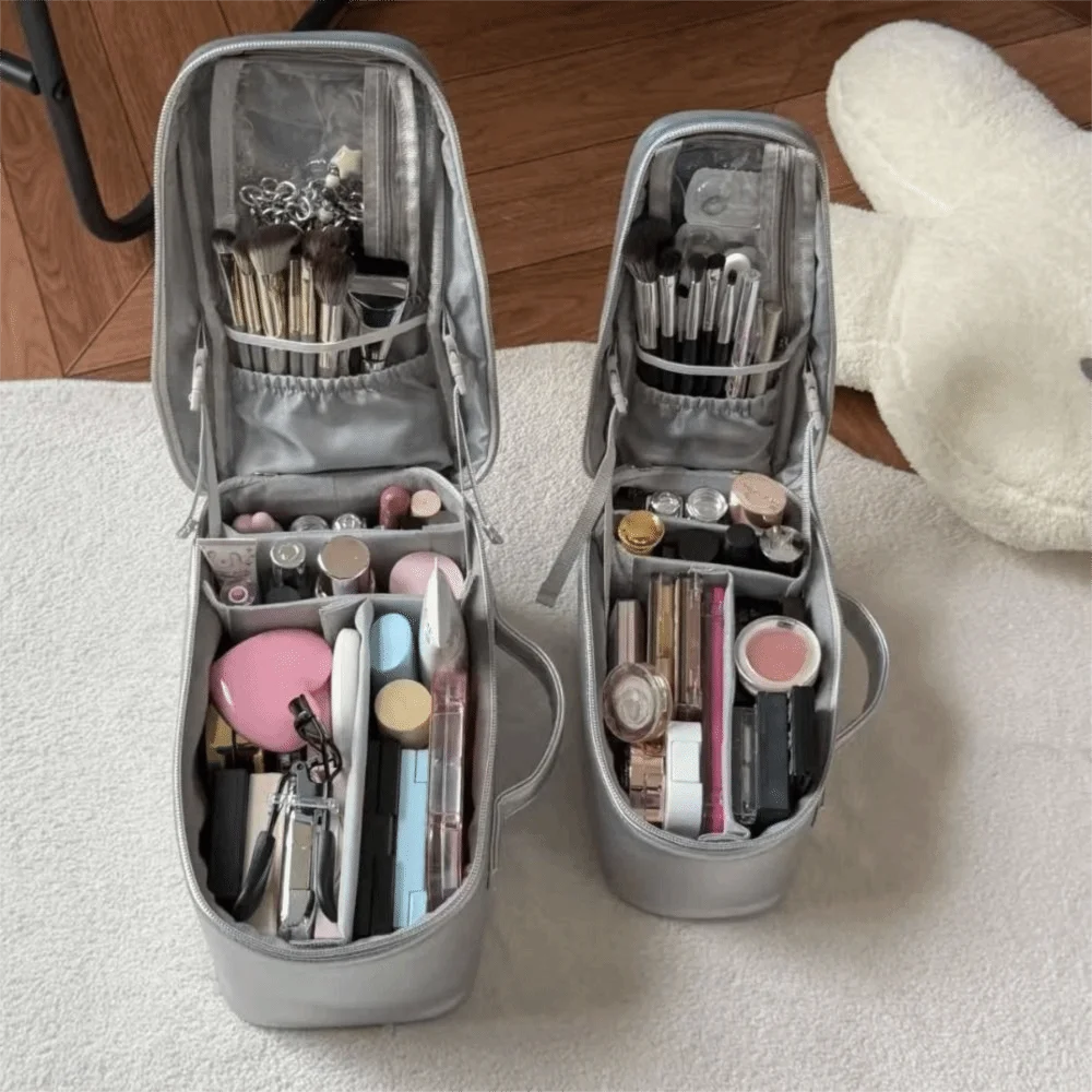PU Leather Silver Makeup Bag Large Capacity Detachable Cosmetic Storage Pouch with Handle Waterproof Travel Cosmetic Organizer
PU Leather Silver Makeup Bag Large Capacity Detachable Cosmetic Storage Pouch with Handle Waterproof Travel Cosmetic Organizer