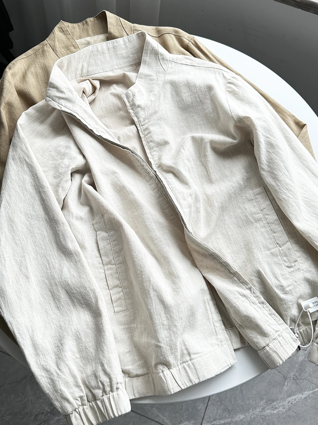 Men's Casual Cotton Linen Blend Jacket Spring Season Breathable Moisture Wicking Stand Collar Zipper Closure Long Sleeve Coat
Men's Casual Cotton Linen Blend Jacket Spring Season Breathable Moisture Wicking Stand Collar Zipper Closure Long Sleeve Coat