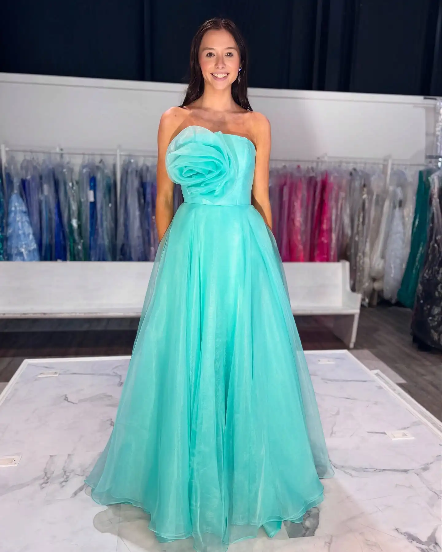 Aqua A Line Prom Dresses Floral Appliqued Sleeveless Evening Dresses Vintage Floor Length Customized Special Occasion Gowns
Aqua A Line Prom Dresses Floral Appliqued Sleeveless Evening Dresses Vintage Floor Length Customized Special Occasion Gowns