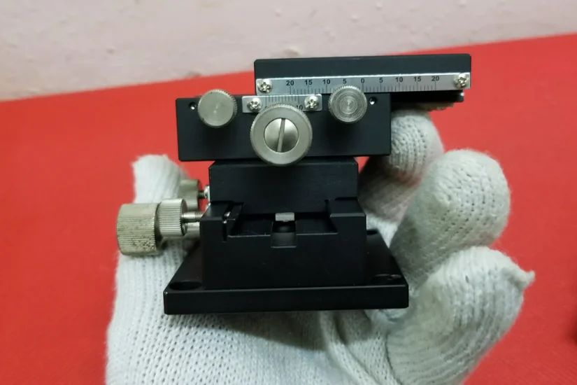 Manual adjustment platform Dovetail linear rack Fine adjustment platform 40mm stroke Cross Single axis
Manual adjustment platform Dovetail linear rack Fine adjustment platform 40mm stroke Cross Single axis