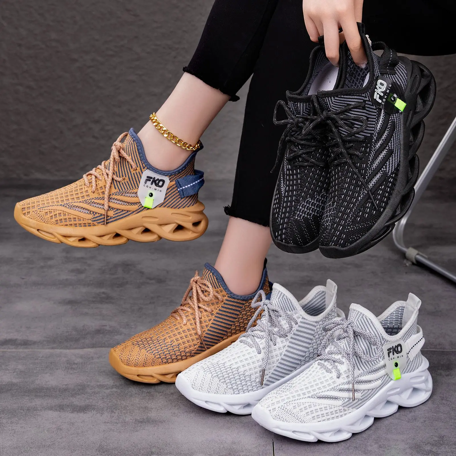 Shoes Women's shoes Cross-border largeFlying woven shoes Men's and women's same sports shoes Blade twist sole Coconut shoes
Shoes Women's shoes Cross-border largeFlying woven shoes Men's and women's same sports shoes Blade twist sole Coconut shoes