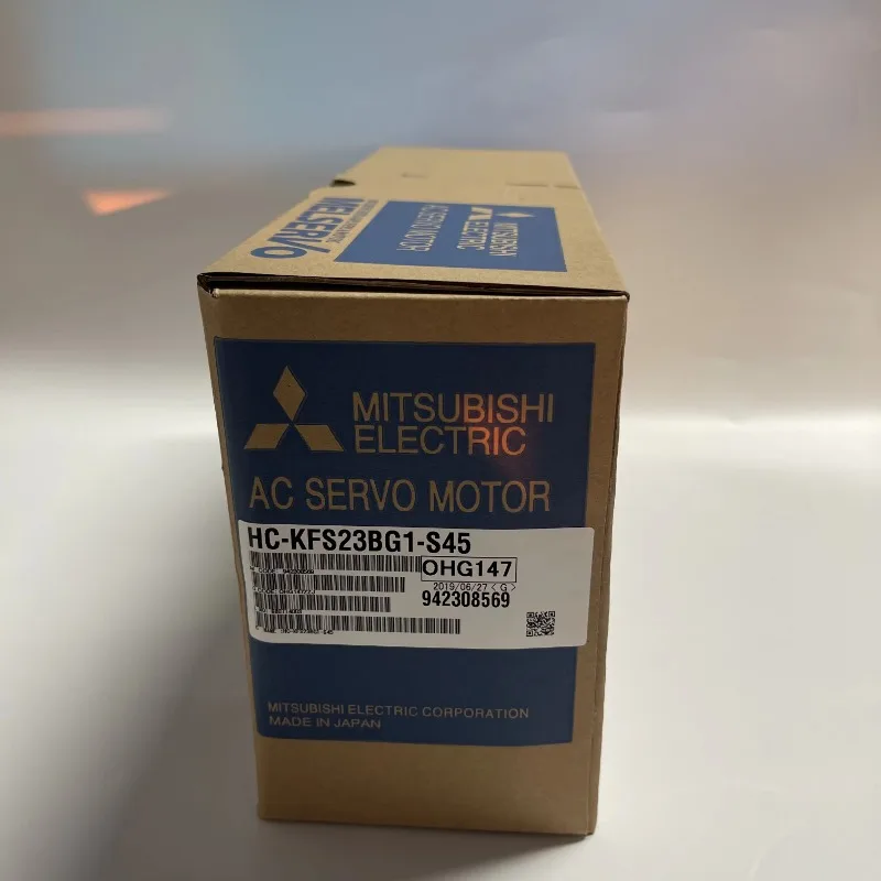 Новый и оригинальный серводвигатель HC-KFS23BG1-S45, передаточное число: 1/12 
Новый и оригинальный серводвигатель HC-KFS23BG1-S45, передаточное число: 1/12