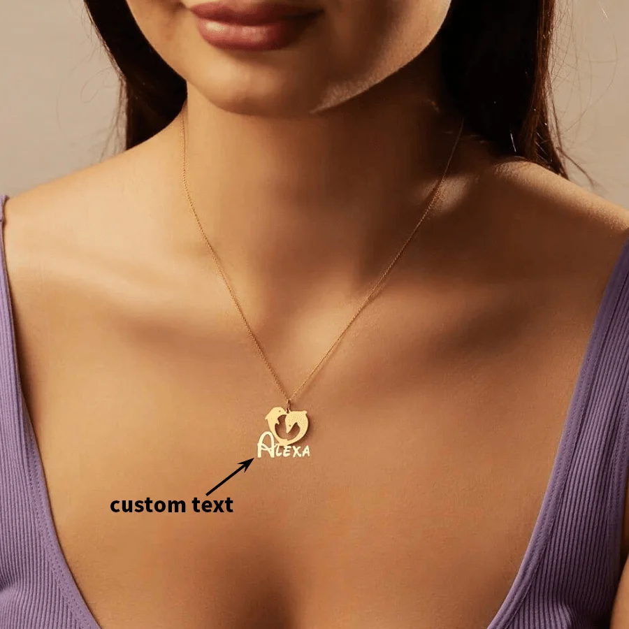 Custom Heart-Shaped Dolphin Pendant Necklace-Bohemian simple jewelry engraved with letters, gold chain and purple background, un
Custom Heart-Shaped Dolphin Pendant Necklace-Bohemian simple jewelry engraved with letters, gold chain and purple background, un