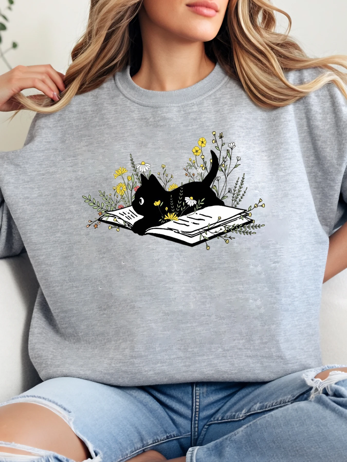 Толстовка с круглым вырезом и цветочным принтом для чтения книг с котом, осенне-зимняя женская повседневная одежда больших размеров
Толстовка с круглым вырезом и цветочным принтом для чтения книг с котом, осенне-зимняя женская повседневная одежда больших размеров