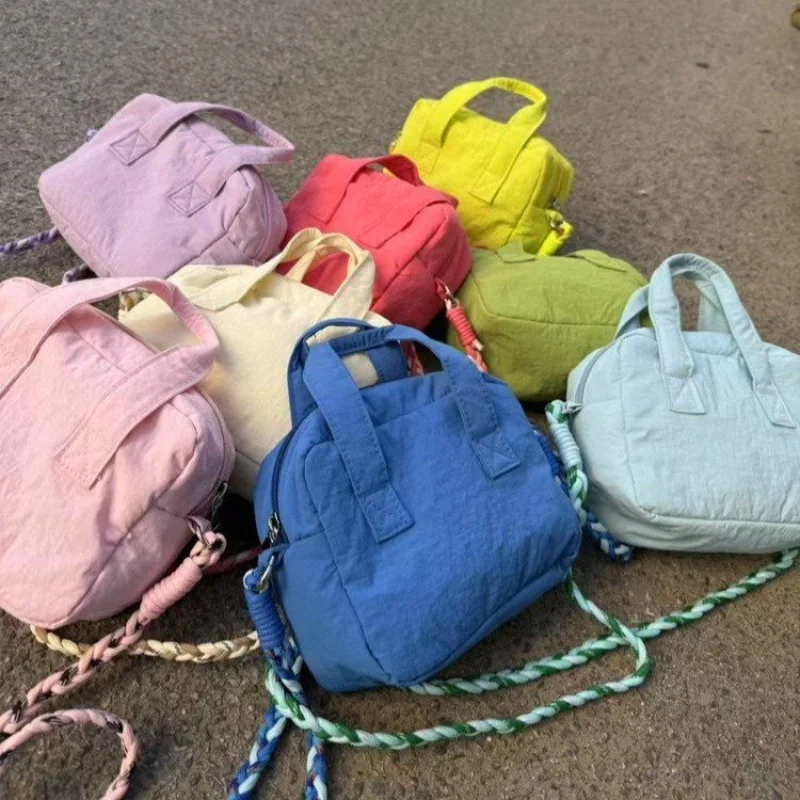 Classic-elegant 2025 New Ladies Luxury Brand Leather Tote Bag Famous Designer Casual Popular Elegant Fashionable
Classic-elegant 2025 New Ladies Luxury Brand Leather Tote Bag Famous Designer Casual Popular Elegant Fashionable