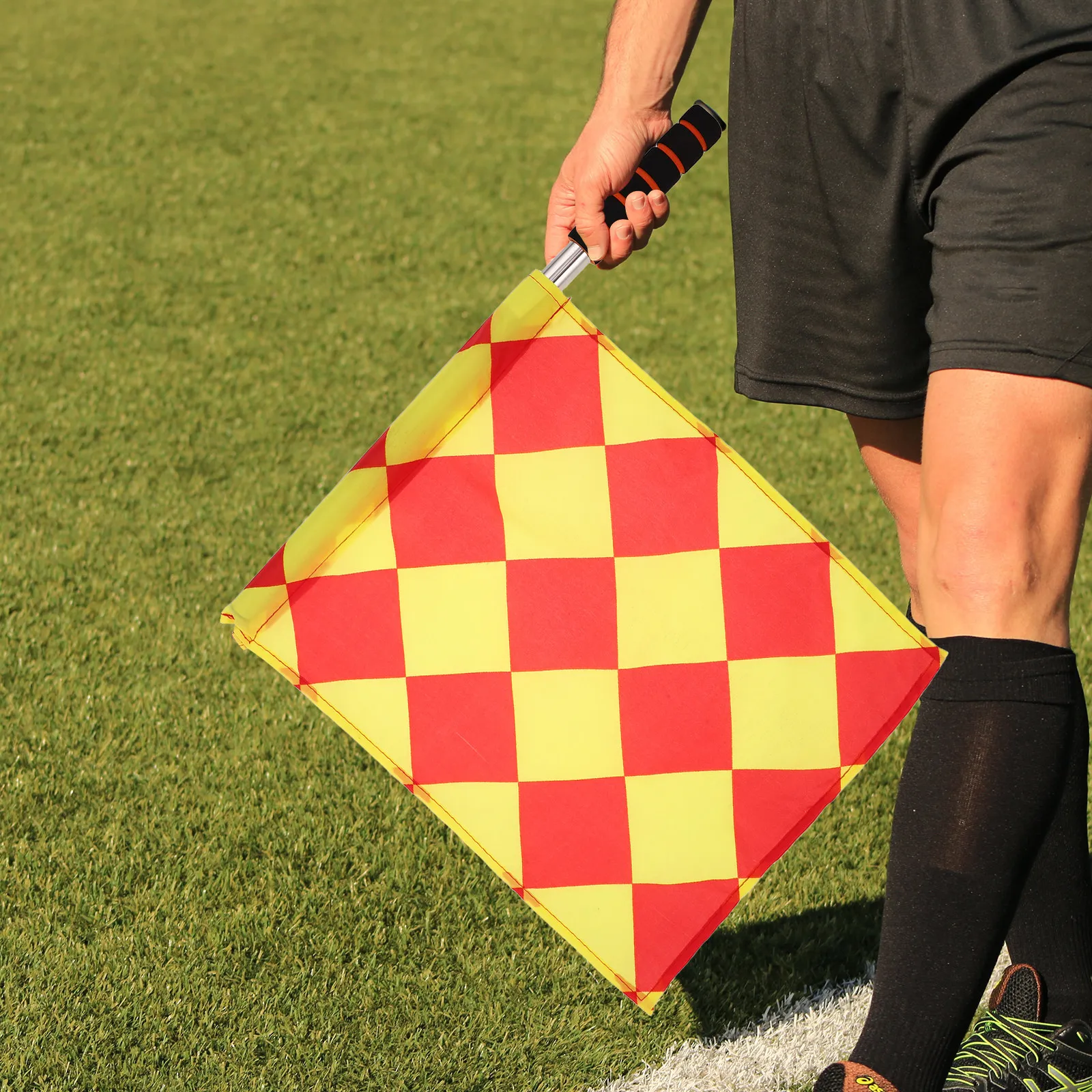 Soccer Referee Flag Ergonomic Comfortable Handle Bright Signal Flag Lightweight Portable Sports Football Competition Training
Soccer Referee Flag Ergonomic Comfortable Handle Bright Signal Flag Lightweight Portable Sports Football Competition Training