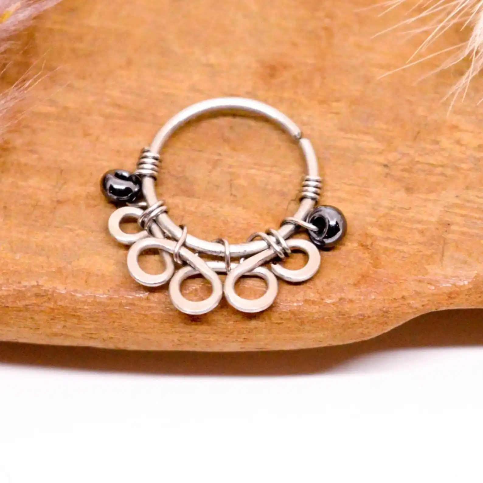 10mm 925 Silver Nose Piercing Hammered Clover Piercing Ring 20GA Nose Septum Hoop Jewelry Handmade Hanger Woman Gift
10mm 925 Silver Nose Piercing Hammered Clover Piercing Ring 20GA Nose Septum Hoop Jewelry Handmade Hanger Woman Gift
