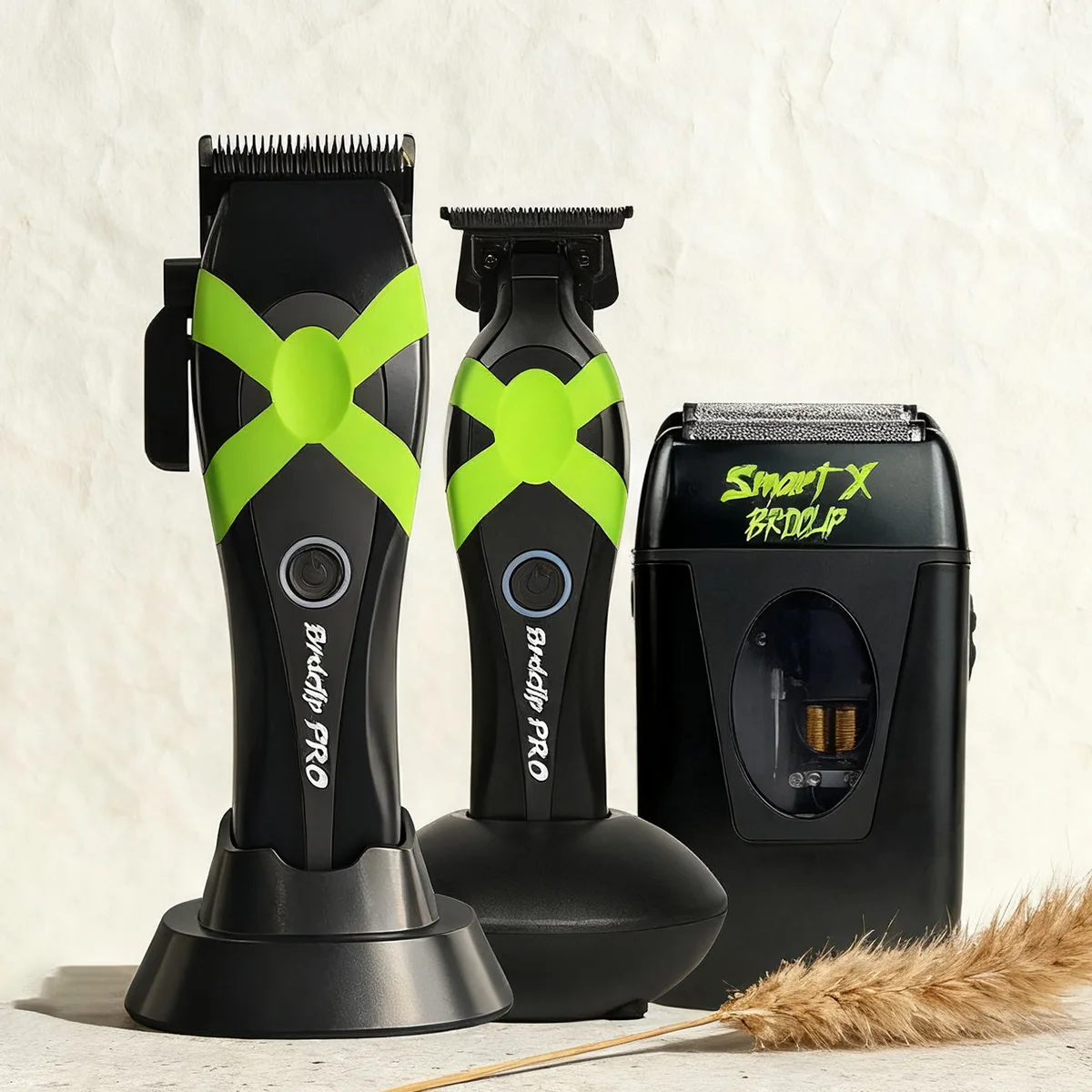 BRDCLIP Barber Kit M10C-T 999 Brushless Motor Professional Clipper Shaver 9000RPM Trimmer DLC Blade Cutting Machine with Base
BRDCLIP Barber Kit M10C-T 999 Brushless Motor Professional Clipper Shaver 9000RPM Trimmer DLC Blade Cutting Machine with Base