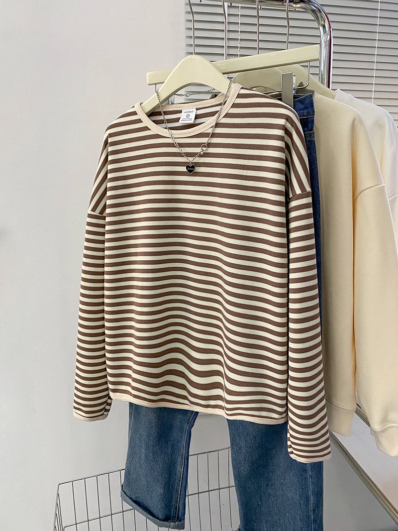 Korean Style Ins Striped Sweatshirt Contrast Color Loose Fit Long Sleeve Pullover Spring Fashion Lazy Versatile Top 
Korean Style Ins Striped Sweatshirt Contrast Color Loose Fit Long Sleeve Pullover Spring Fashion Lazy Versatile Top