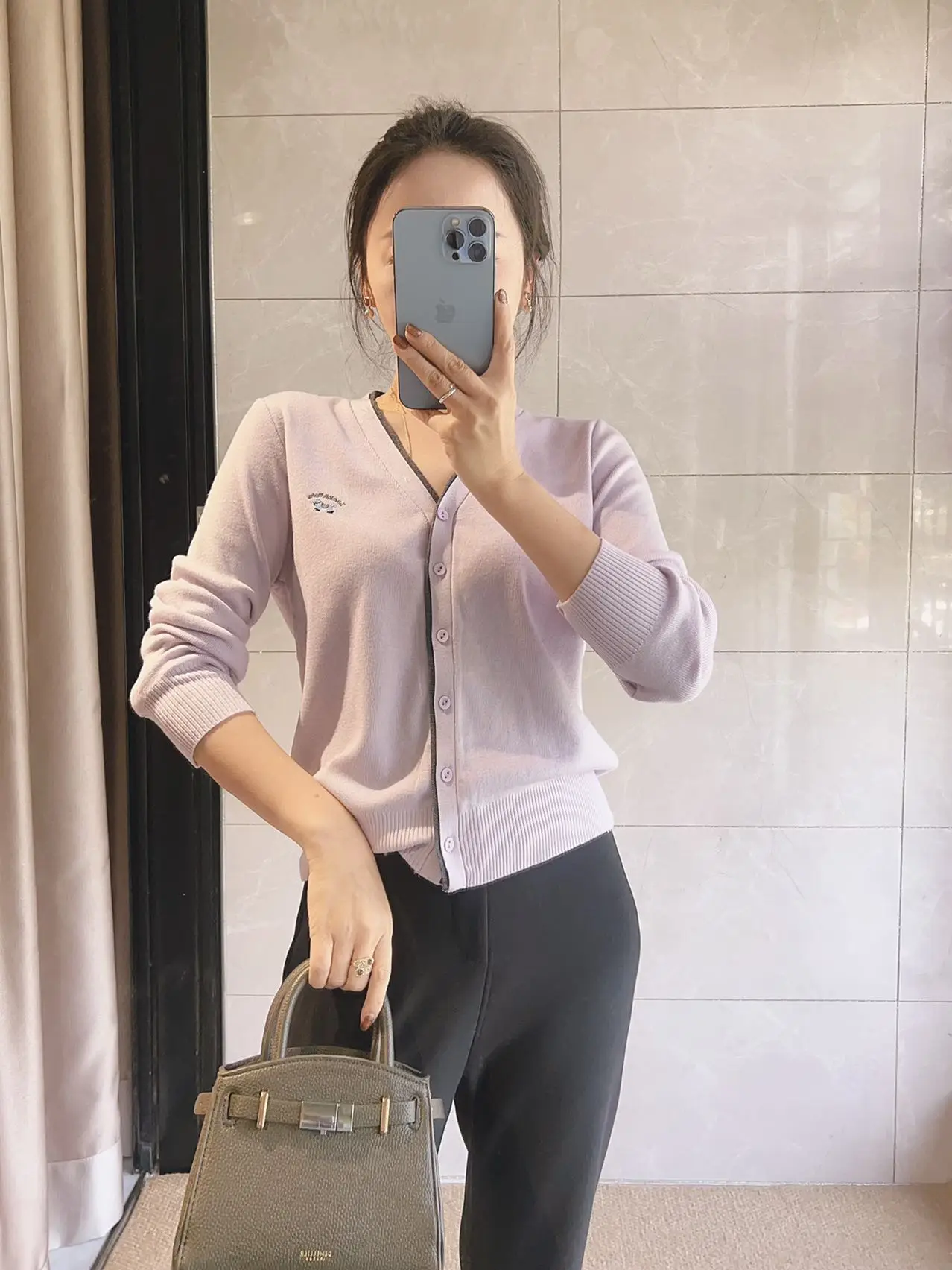 Soft Woolen Knitted Shirt Romantic Simple Embroidery Gentle V-neck Thin Soft Princess Barbara Home French Style Women's Top
Soft Woolen Knitted Shirt Romantic Simple Embroidery Gentle V-neck Thin Soft Princess Barbara Home French Style Women's Top